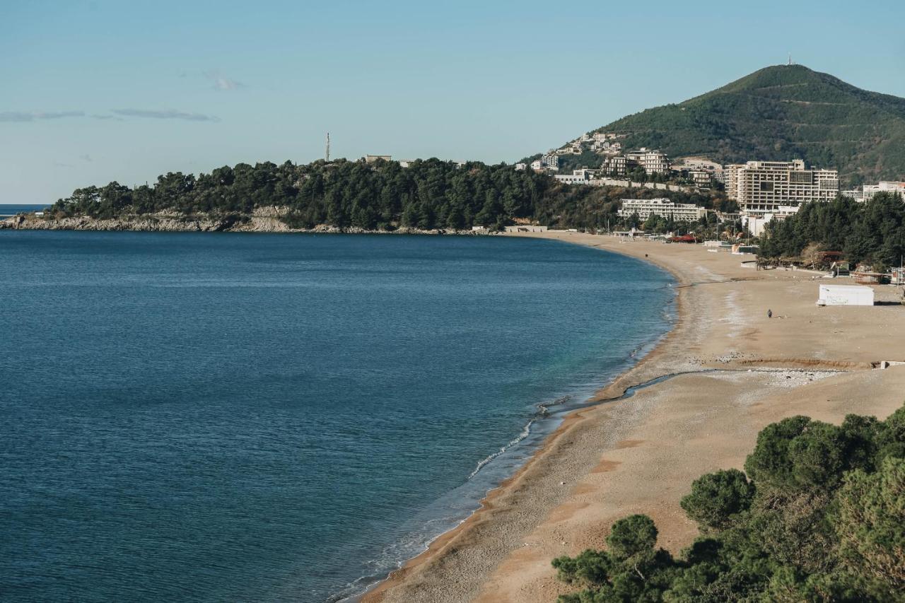 Daire Beachfront Luxury Budva