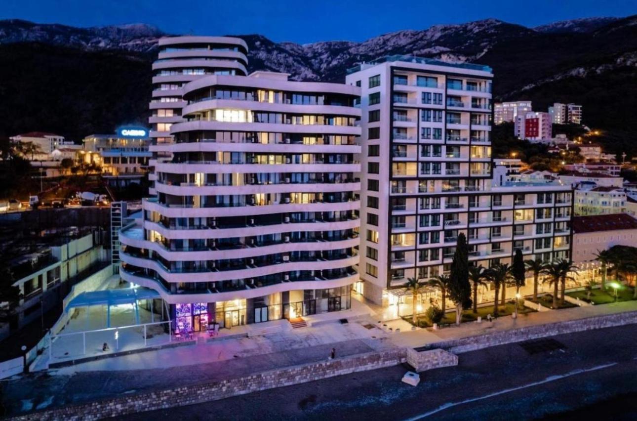 Apartment Beachfront Luxury *